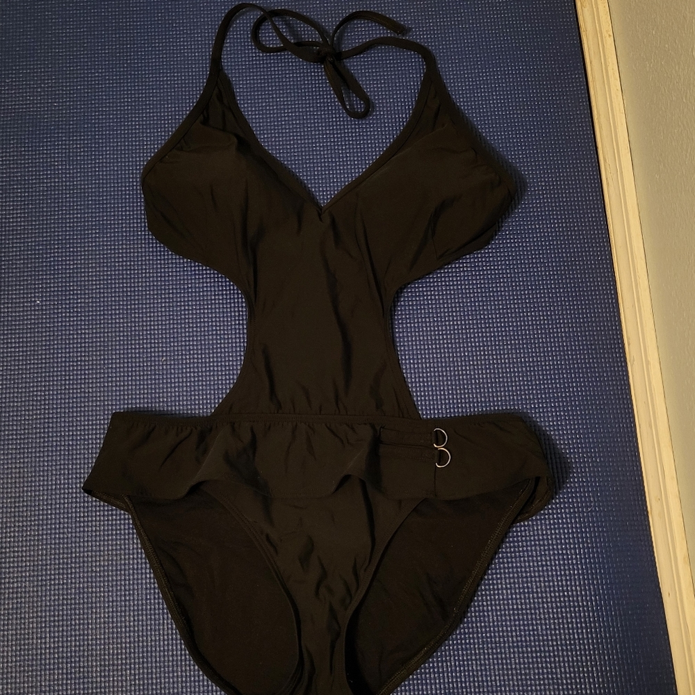 Black shapefx 1piece swim suit woman's size 14